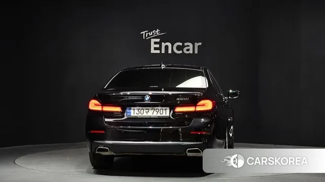 BMW 5 Series (G30) id 3758473 из Кореи 14