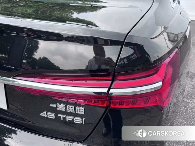 Audi A6L id 4273382 из Китая 16
