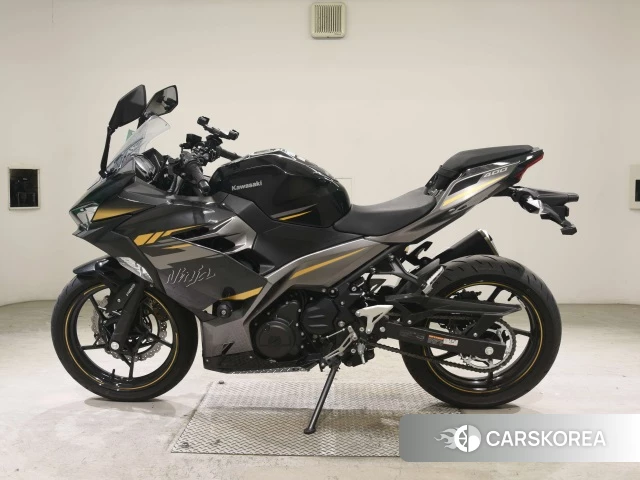 Проданный Kawasaki NINJA 400 2023 из Японии, фото 2