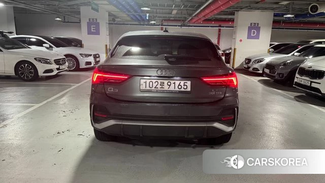Audi Q3 (F3) 2022 Серый из Кореи, фото 6