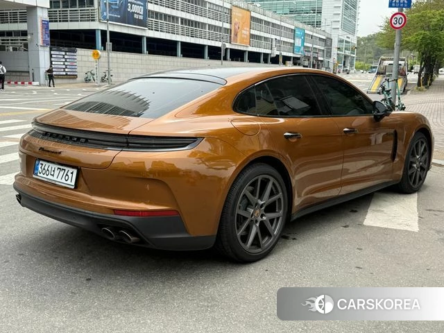 Porsche Panamera (976) 2025 Коричневый из Кореи, фото 4