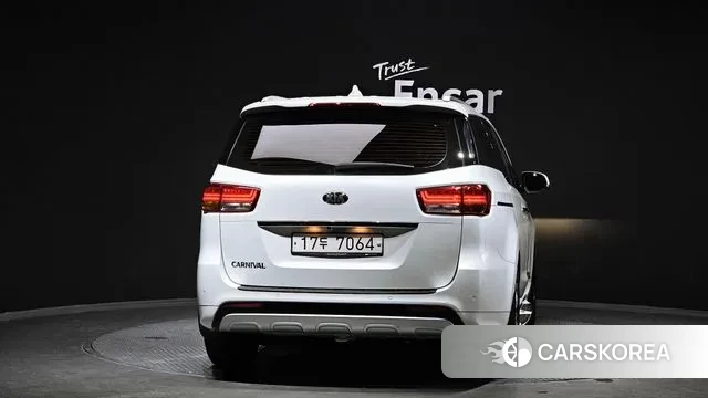 Kia All New Carnival id 3029543 из Кореи 14