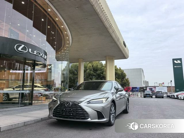 Lexus ES id 4277096 из Китая 11