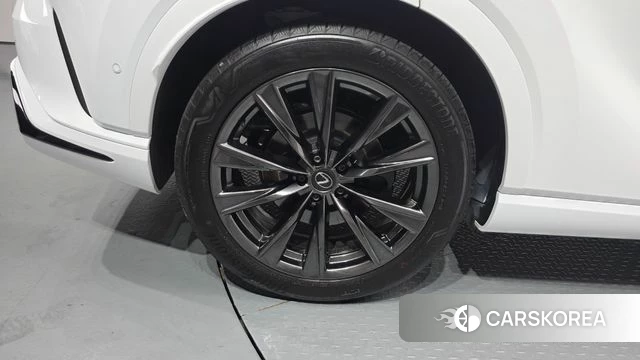 Lexus RX500h 5th generation id 4655704 из Кореи 25