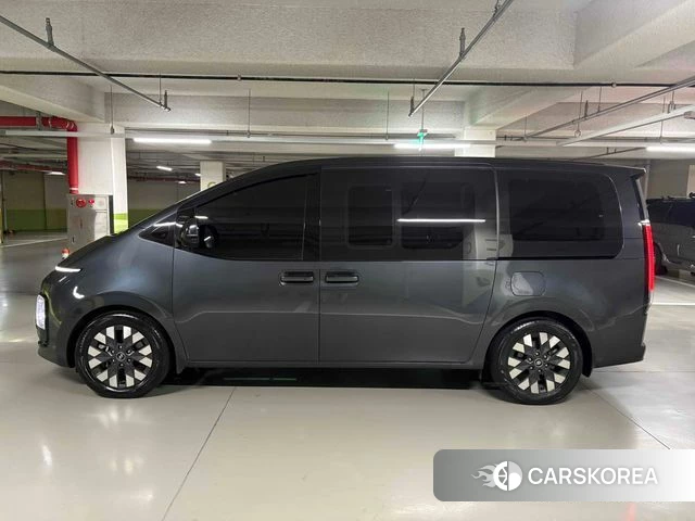 Hyundai Staria 2021 Серый из Кореи, фото 5