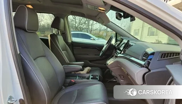 Honda Odyssey 2022 Белый из Кореи, фото 4