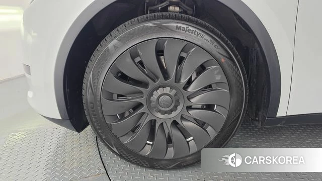 Tesla Model Y id 4847925 из Кореи 31