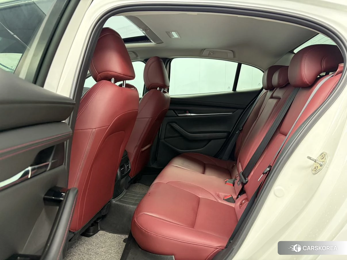 Mazda 3 Angkesaila 2022 Белый из Китая, фото 5