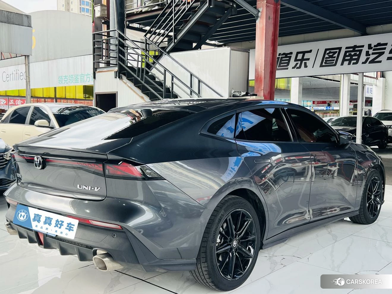 Chang'an UNI-V 2024 Темно-серый из Китая, фото 4