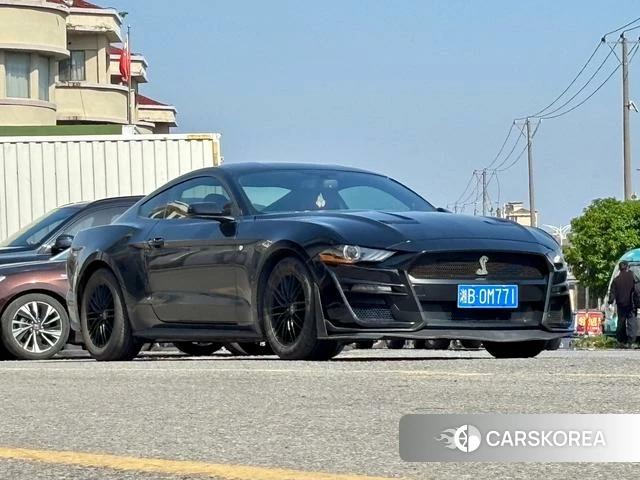 Ford Mustang 2022 Черный из Китая, фото 6
