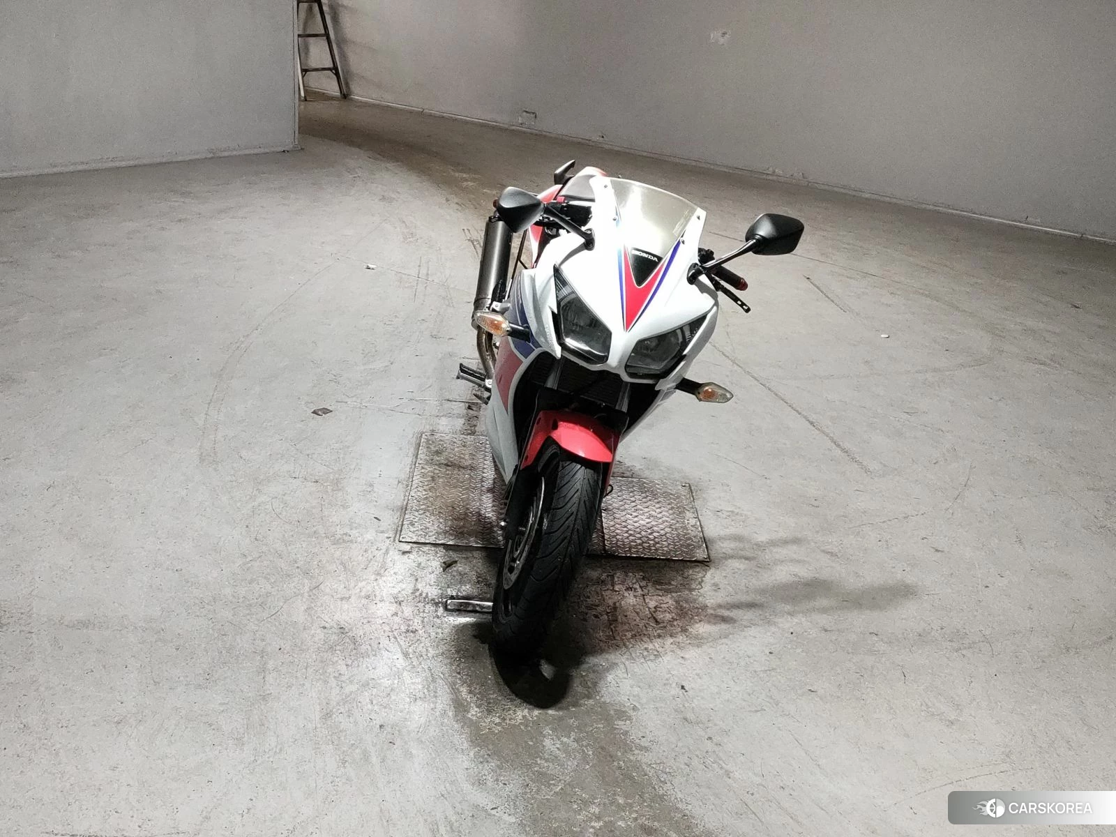 Проданный Honda CBR250R id 4193750 из Японии