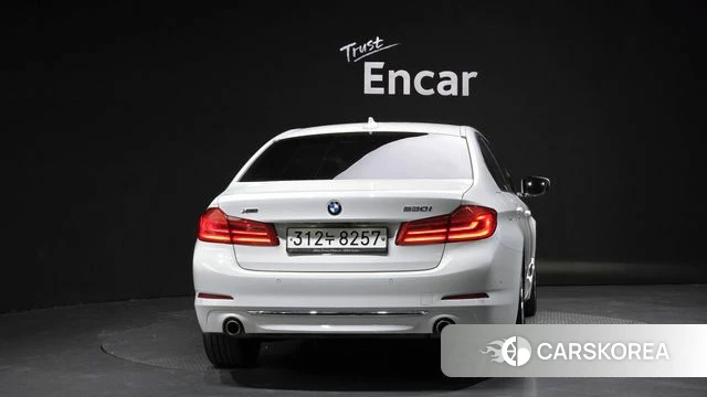 BMW 5 Series (G30) id 3853297 из Кореи 14