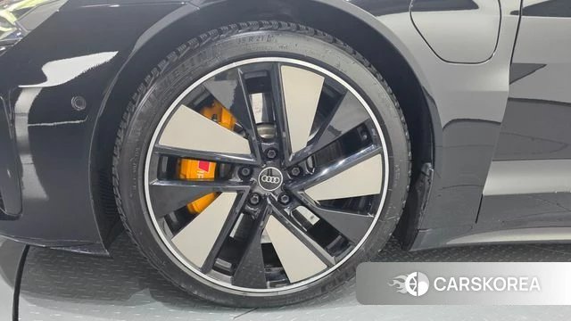 Audi e-Tron GT id 3794454 из Кореи 14