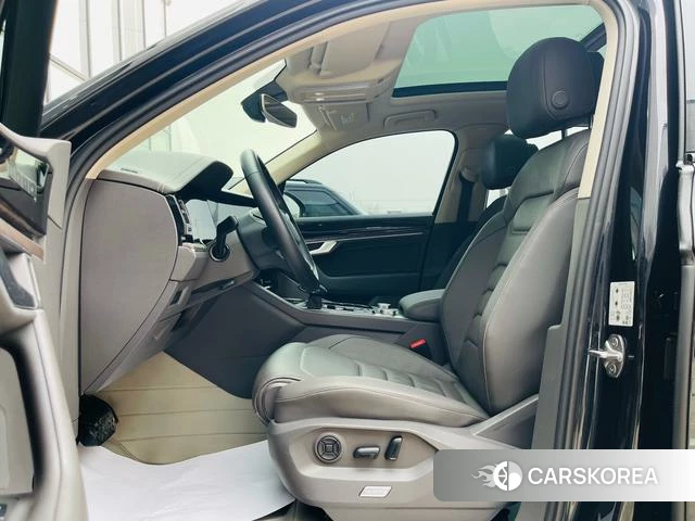 Volkswagen Touareg id 4271565 из Китая 12