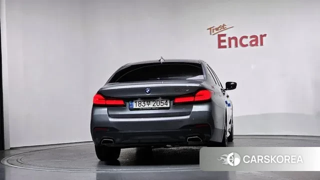 BMW 5 Series (G30) id 3571955 из Кореи 14