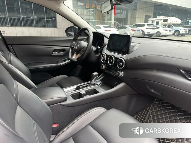 Nissan Xuan Yi 2023 Темно-серый из Китая, фото 6