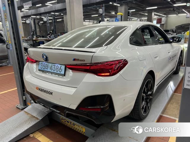 BMW i4 2025 Белый из Кореи, фото 4