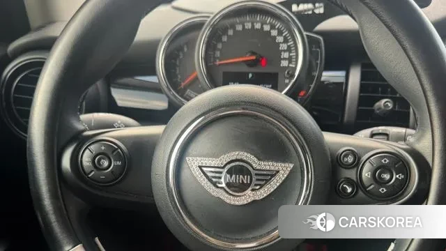 Mini Cooper 2019 Красный из Кореи, фото 6