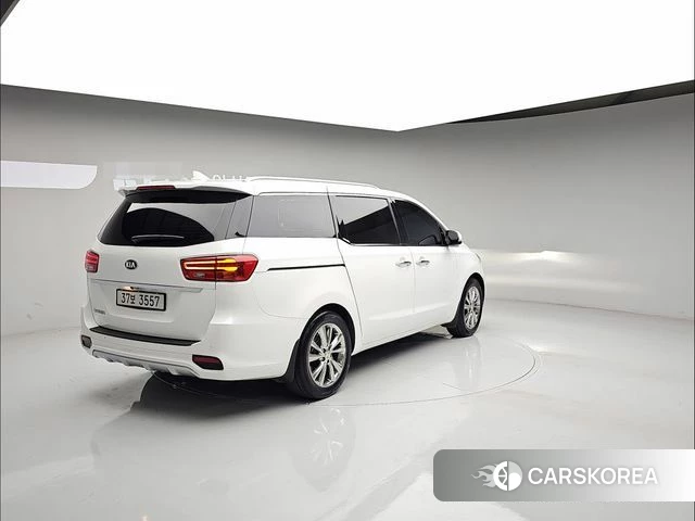 Kia The New Carnival id 4605132 из Кореи 14