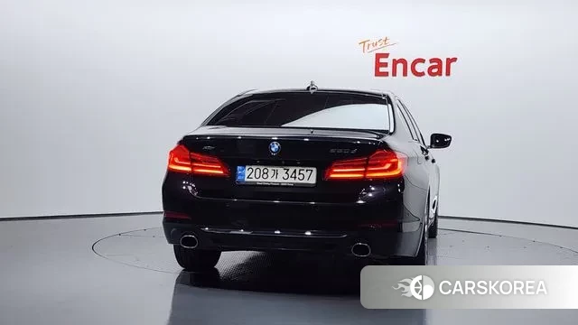 BMW 5 Series (G30) id 3368478 из Кореи 14