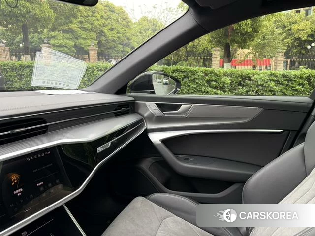 Audi A6L id 4260611 из Китая 17