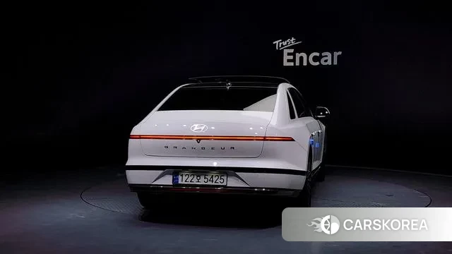 Hyundai Grandeur Hybrid (GN7) id 3333022 из Кореи 14