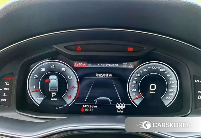 Audi Q7 2021 Серебристо-серый из Китая, фото 4