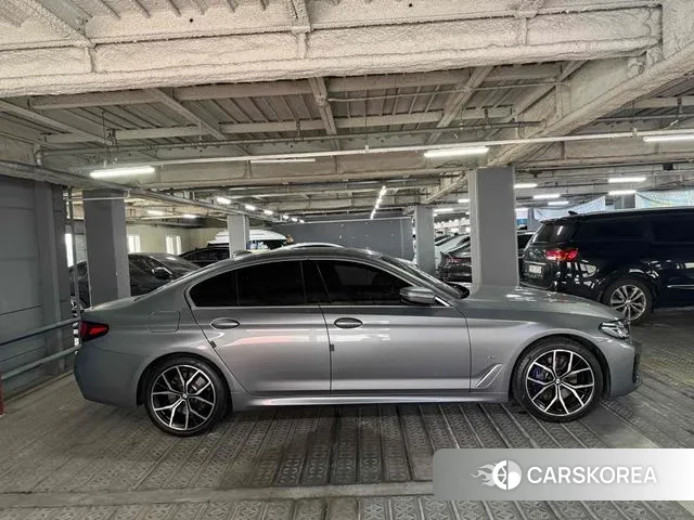 BMW 5 Series (G30) id 2979157 из Кореи 13