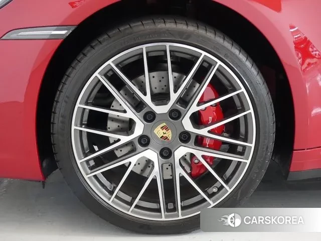 Porsche 911(992) id 3716329 из Кореи 14