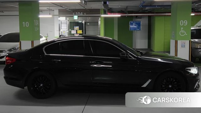 BMW 5 Series (G30) id 4188111 из Кореи 13