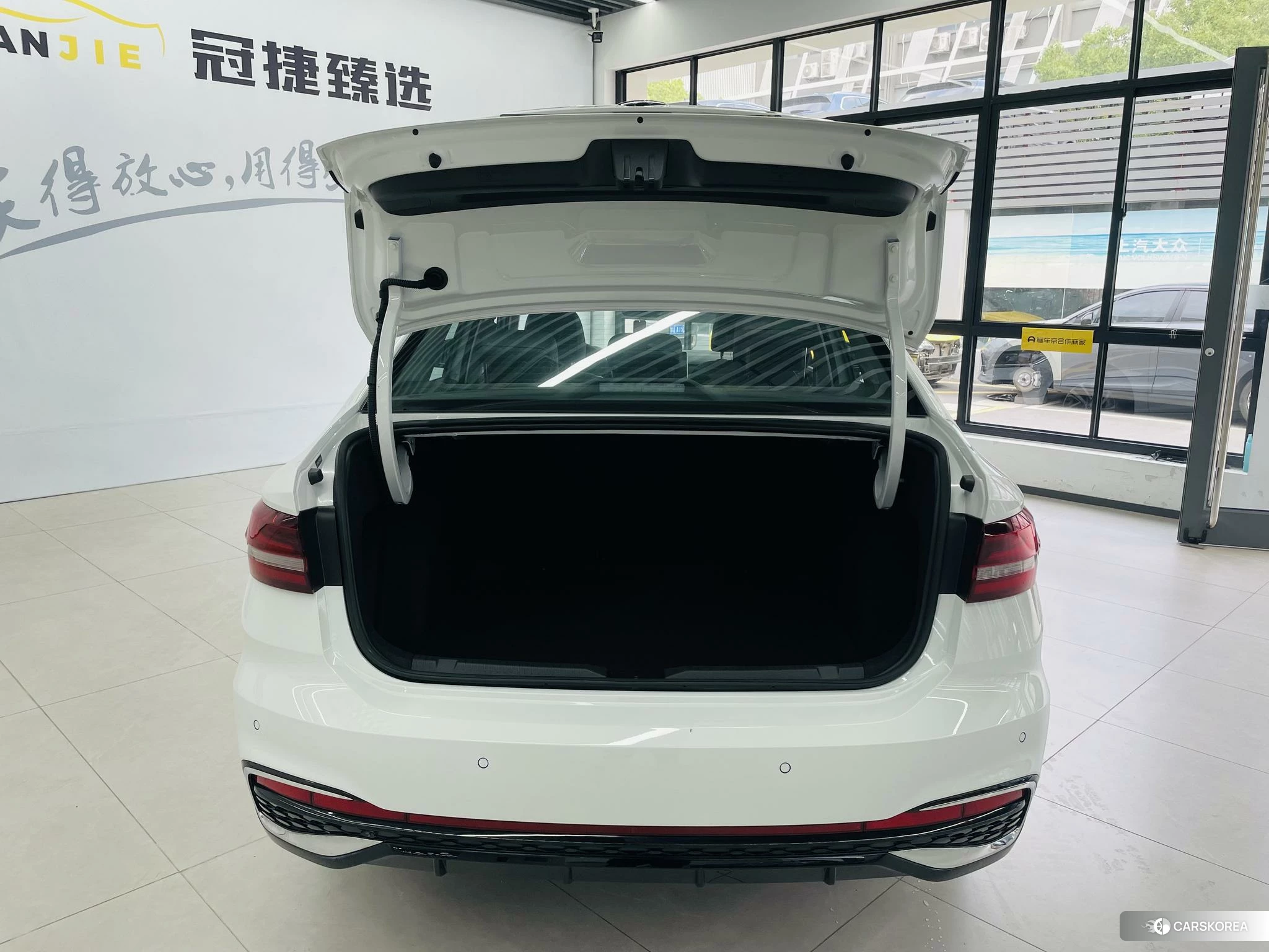 Volkswagen Lavida id 4407245 из Китая 11