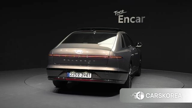 Hyundai Grandeur (GN7) id 3940535 из Кореи 14