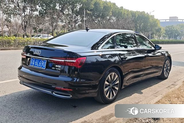 Audi A6L id 4209290 из Китая 7