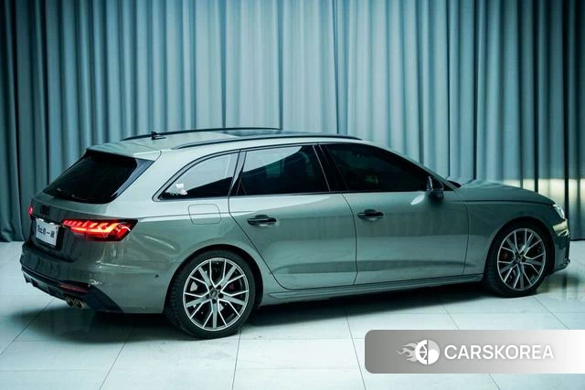 Audi S4 2024 Другой из Китая, фото 4