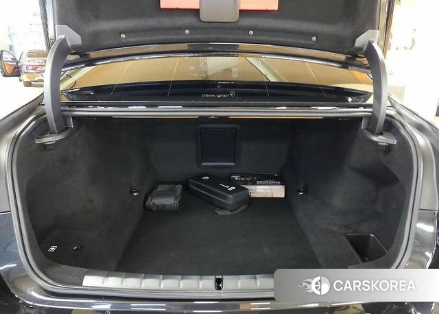 BMW 7 Series (G70) id 4560033 из Кореи 14