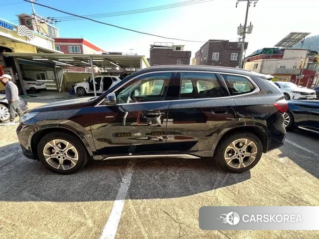 BMW X1 (U11) 2025 Черный из Кореи, фото 4