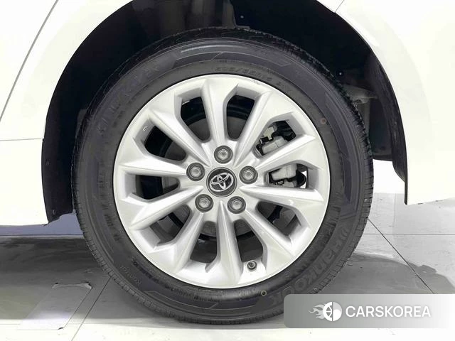 Toyota Corolla id 4273585 из Китая 12