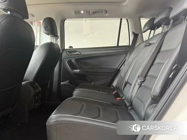 Volkswagen Tiguan L id 4198951 из Китая 18