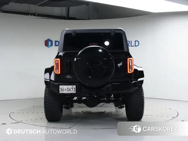 Ford Bronco 6th Generation 2022 Черный из Кореи, фото 4