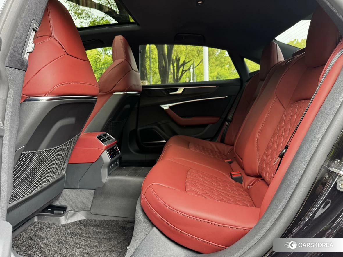 Audi A7L id 4440808 из Китая 11