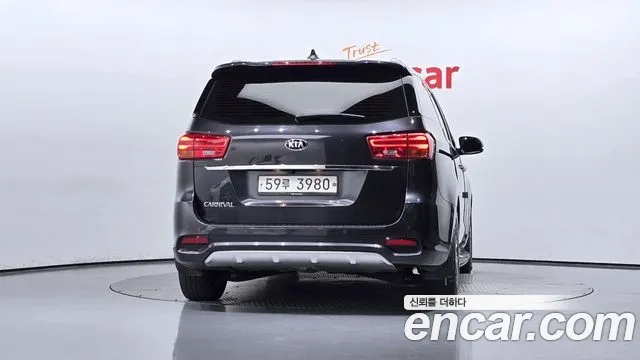 Kia The New Carnival id 2912971 из Кореи 14