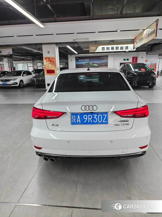 Audi A3 2019 Белый из Китая, фото 5