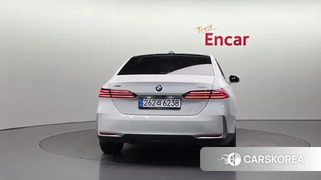 BMW 5 Series (G60) id 3457052 из Кореи 14