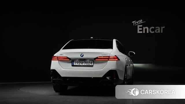 BMW 5 Series (G60) id 3876718 из Кореи 14