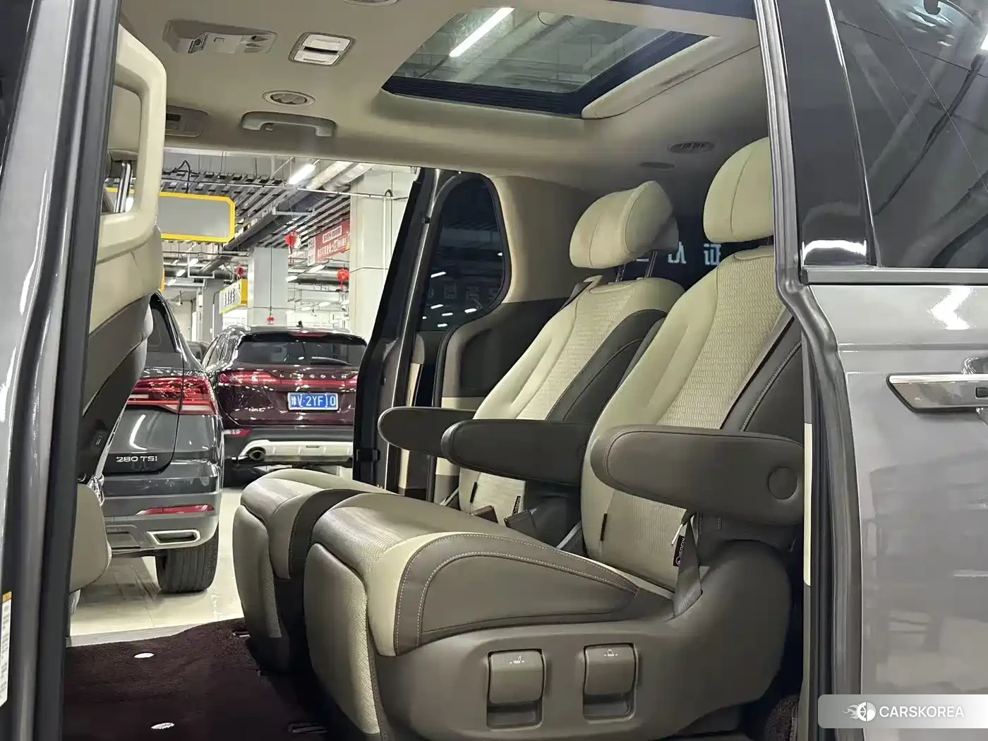 Kia Carnival id 4599559 из Китая 12