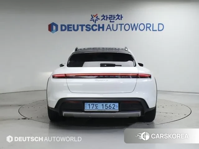 Porsche Taycan id 3523289 из Кореи 14