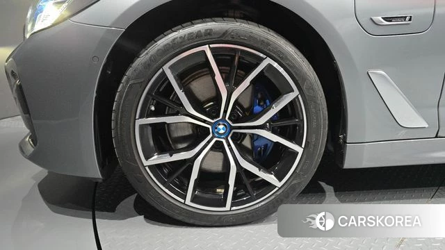 BMW 5 Series (G30) id 4675580 из Кореи 27