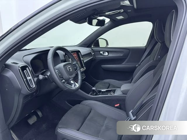 Volvo XC40 EV 2023 Белый из Китая, фото 4