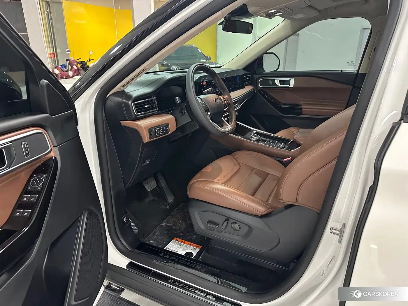 Ford Explorer 2023 Белый из Китая, фото 4