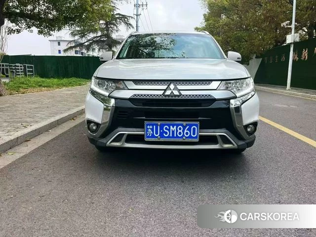 Mitsubishi  Outlander 2019 Белый из Китая, фото 4